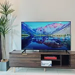 Danga Bay - 2Br Timber Lounge - Dryer - Netflix
