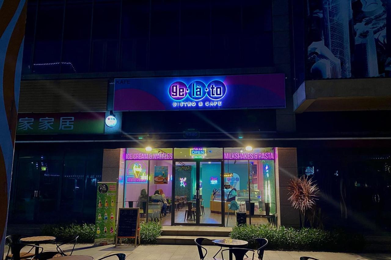 Apartemen Danga Bay - 2br Timber Lounge - Dryer - Netflix