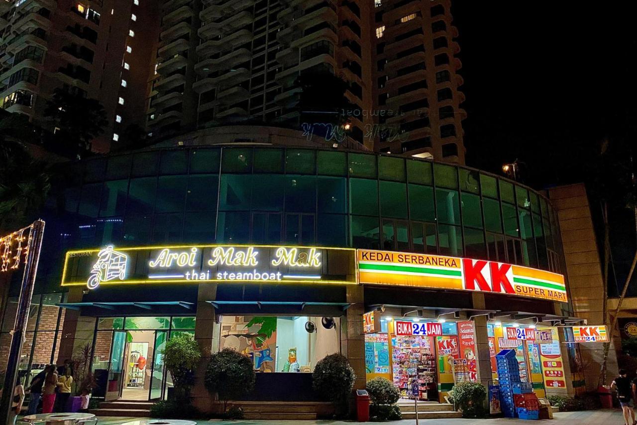 Danga Bay - 2br Timber Lounge - Dryer - Netflix Apartemen