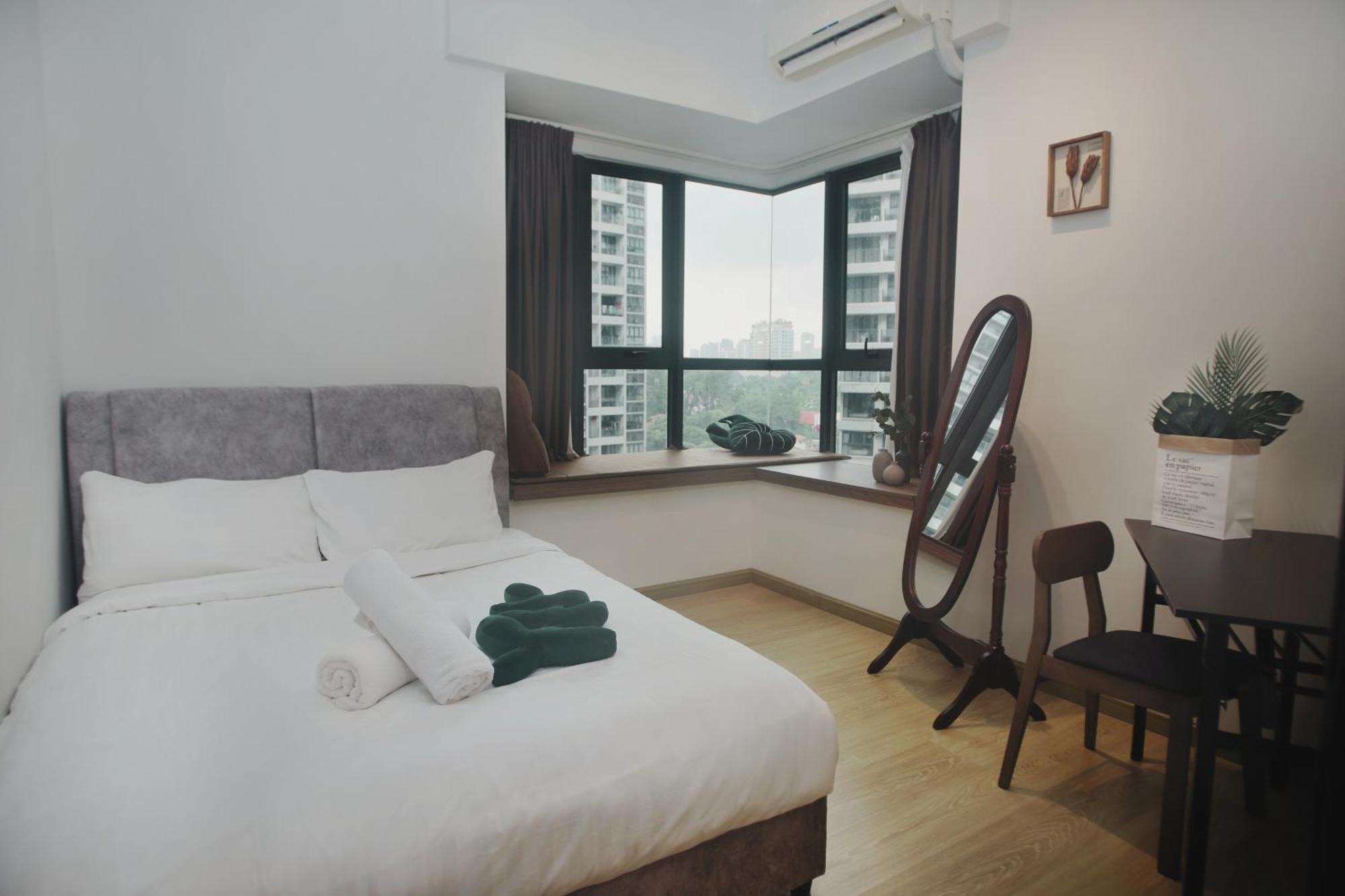 Danga Bay - 2br Timber Lounge - Dryer - Netflix Apartemen Johor Bahru