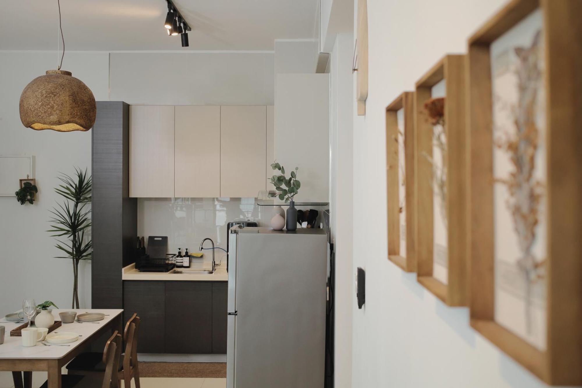 Danga Bay - 2br Timber Lounge - Dryer - Netflix
